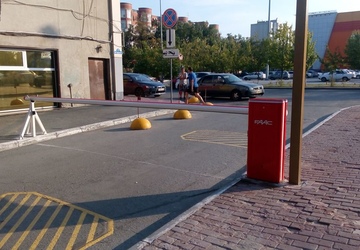 Установили шлагбаум в Екатеринбурге