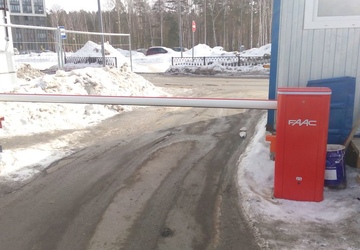 Гибридный шлагбаум 680В  ЖК Светлый Екатеринбург